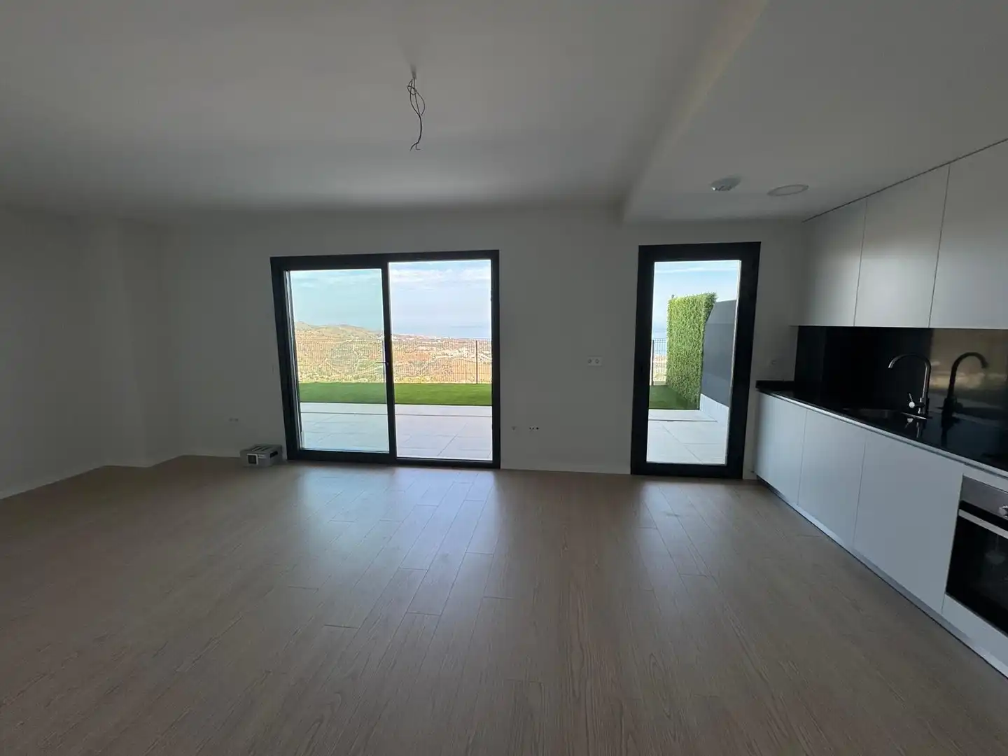 Sala d'estar de Planta baixa en venda en Rincón de la Victoria amb Aire condicionat, Calefacció i Terrassa