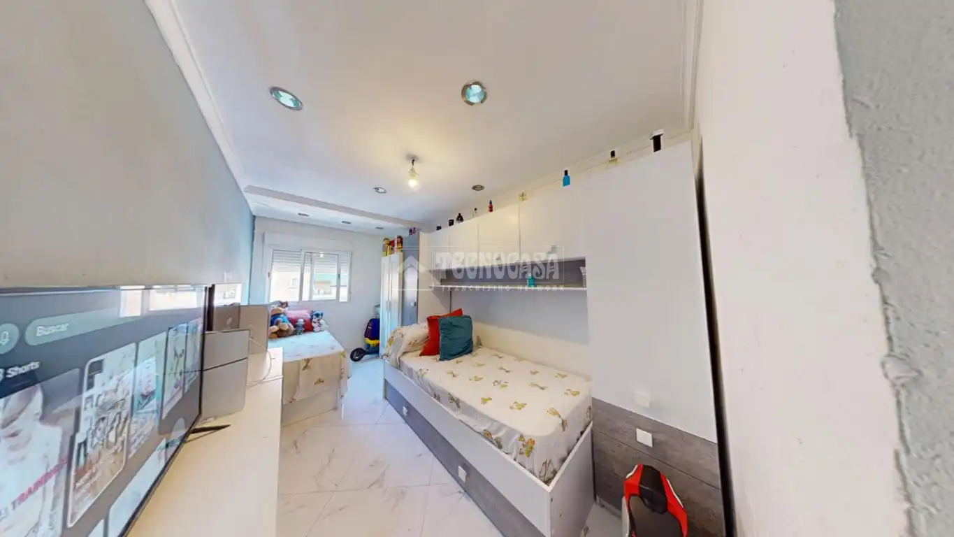 Habitación de Piso en venta en Valencia con Calefacción