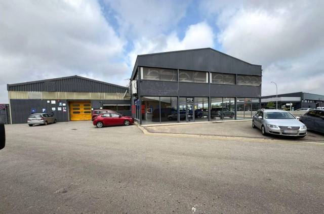 Nave industrial en Venta en Vilatenim