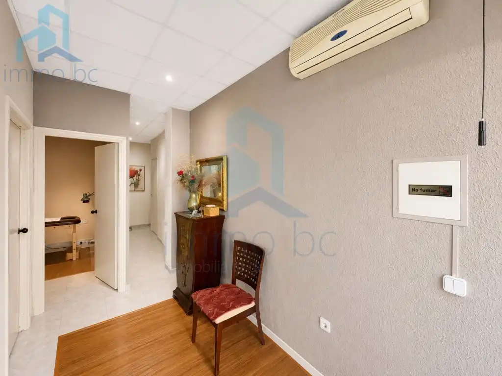 Business premises for sale in Calle Vint-I-Tres Bx, imagen 13