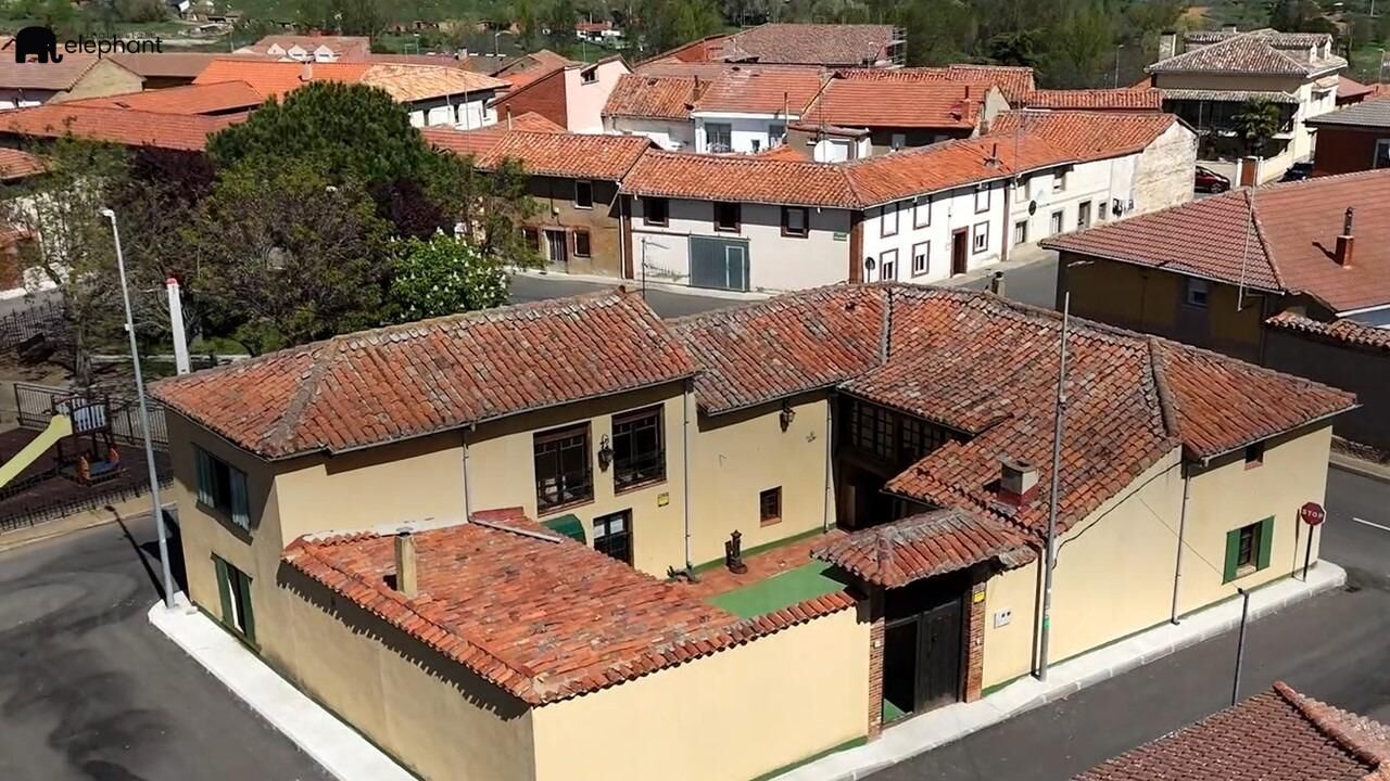 Vista exterior de Finca rústica en venda en Chozas de Abajo amb Calefacció, Jardí privat i Terrassa