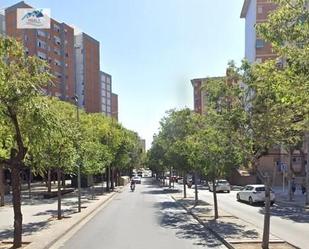 Vista exterior de Pis en venda en Cornellà de Llobregat