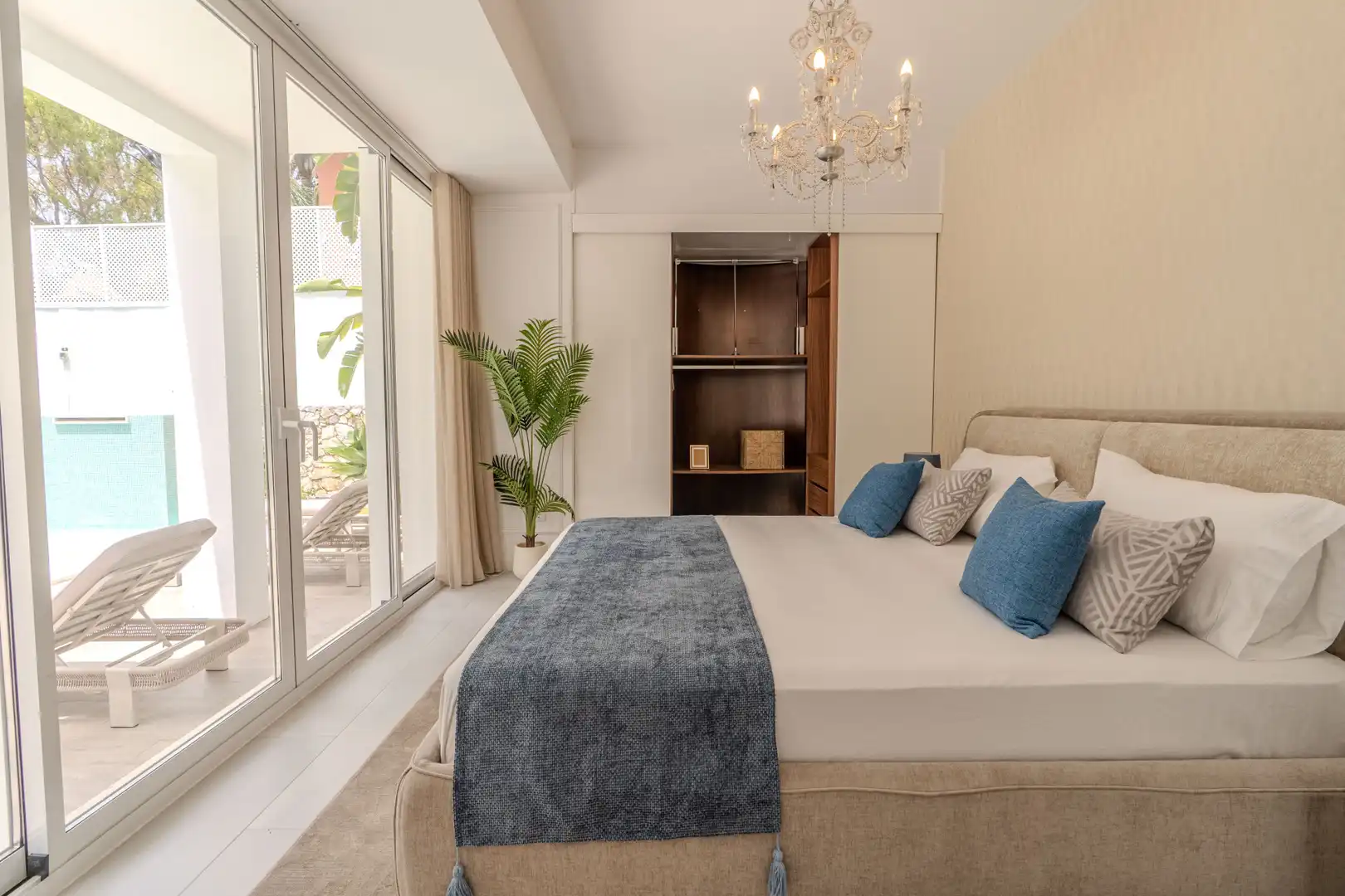 Dormitori de Casa o xalet de lloguer en Marbella amb Aire condicionat, Calefacció i Jardí privat