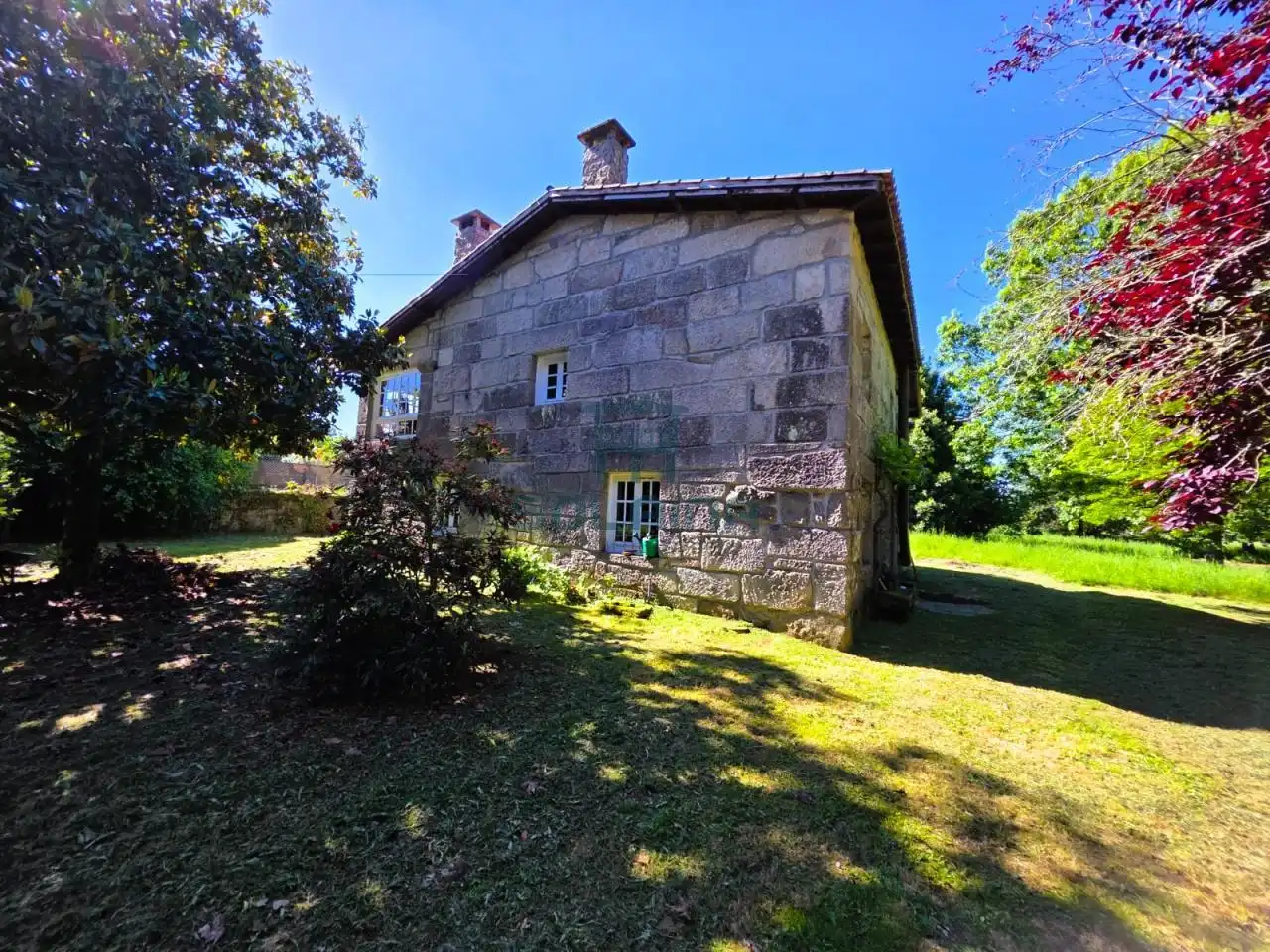 Vista exterior de Casa o xalet en venda en Ourense Capital  amb Calefacció i Jardí privat