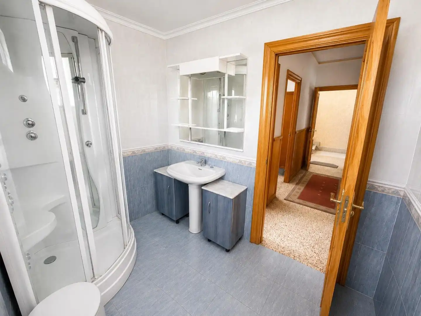 Badezimmer von Gebäude zum Verkauf in Toreno