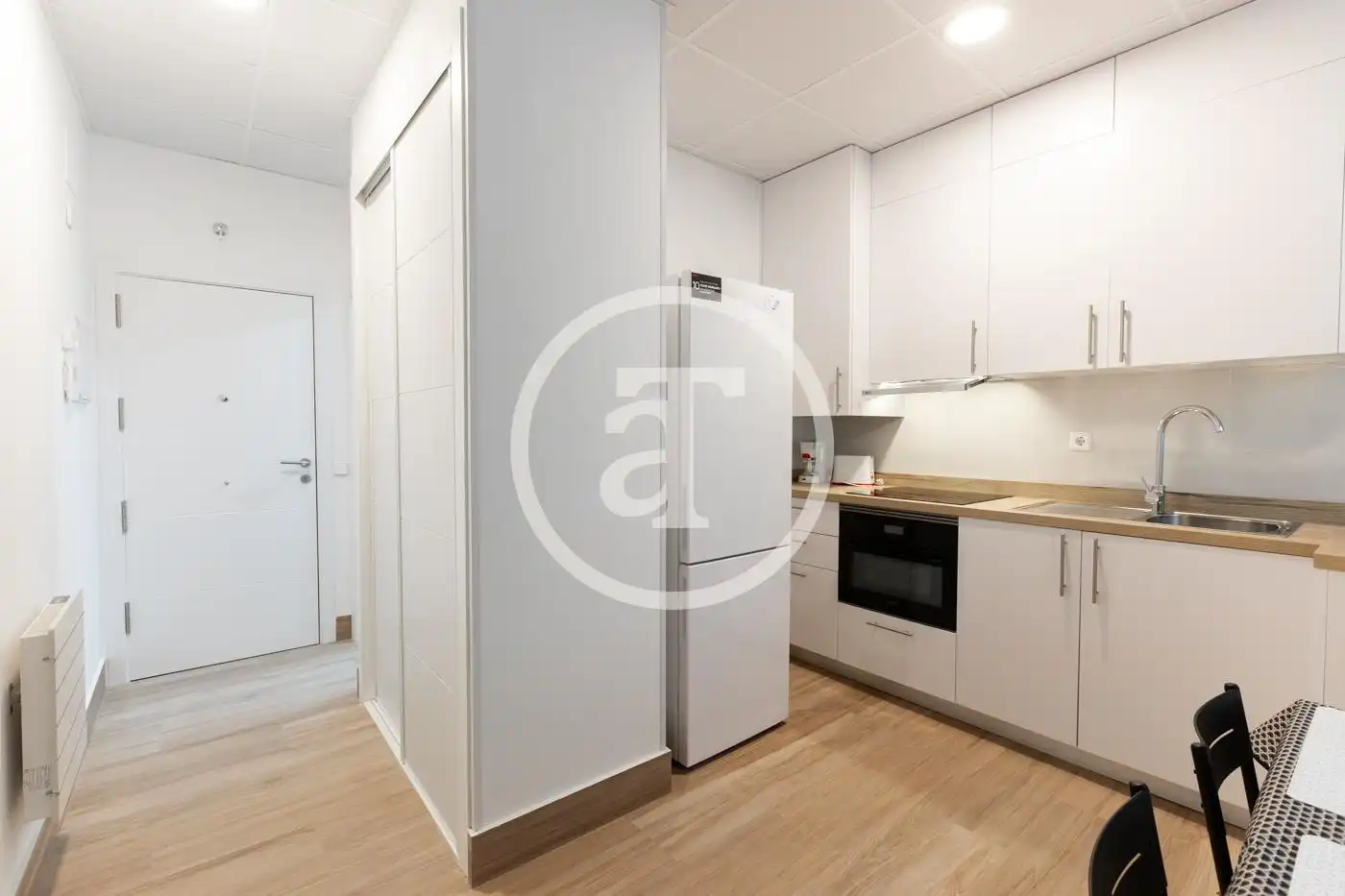 Cocina de Estudio de alquiler en Madrid con Calefacción, Amueblado y Horno