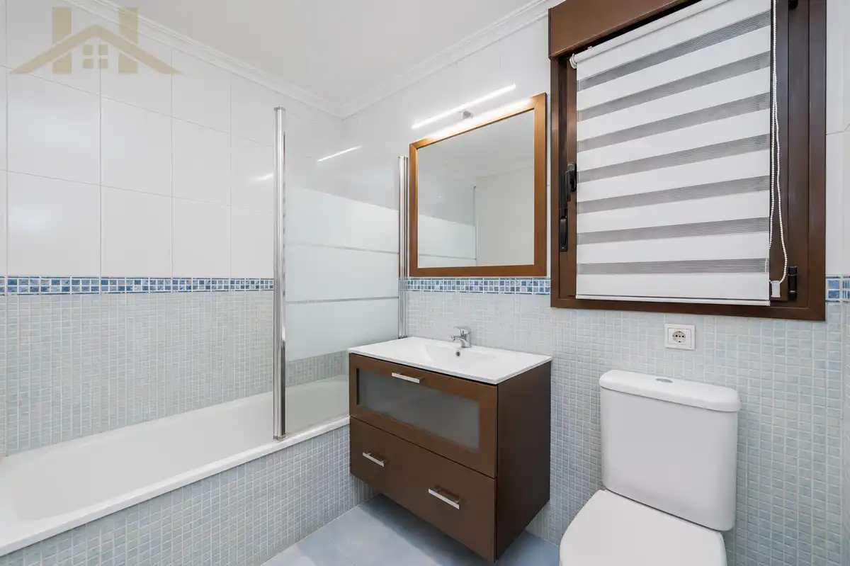 Bathroom of Flat for sale in Seseña  with Air Conditioner, Heating and Terrace