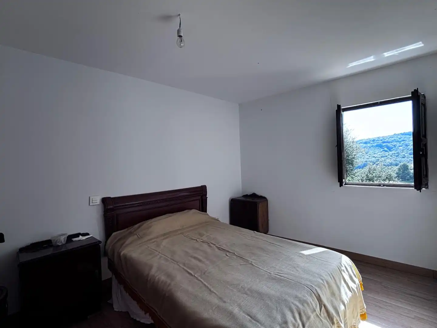Habitación de Finca rústica en venta en Valle de Oca con Calefacción y Jardín privado