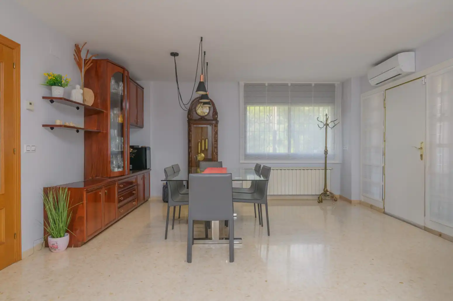 Comedor de Casa o chalet en venta en Viladecans con Terraza, Piscina y Balcón