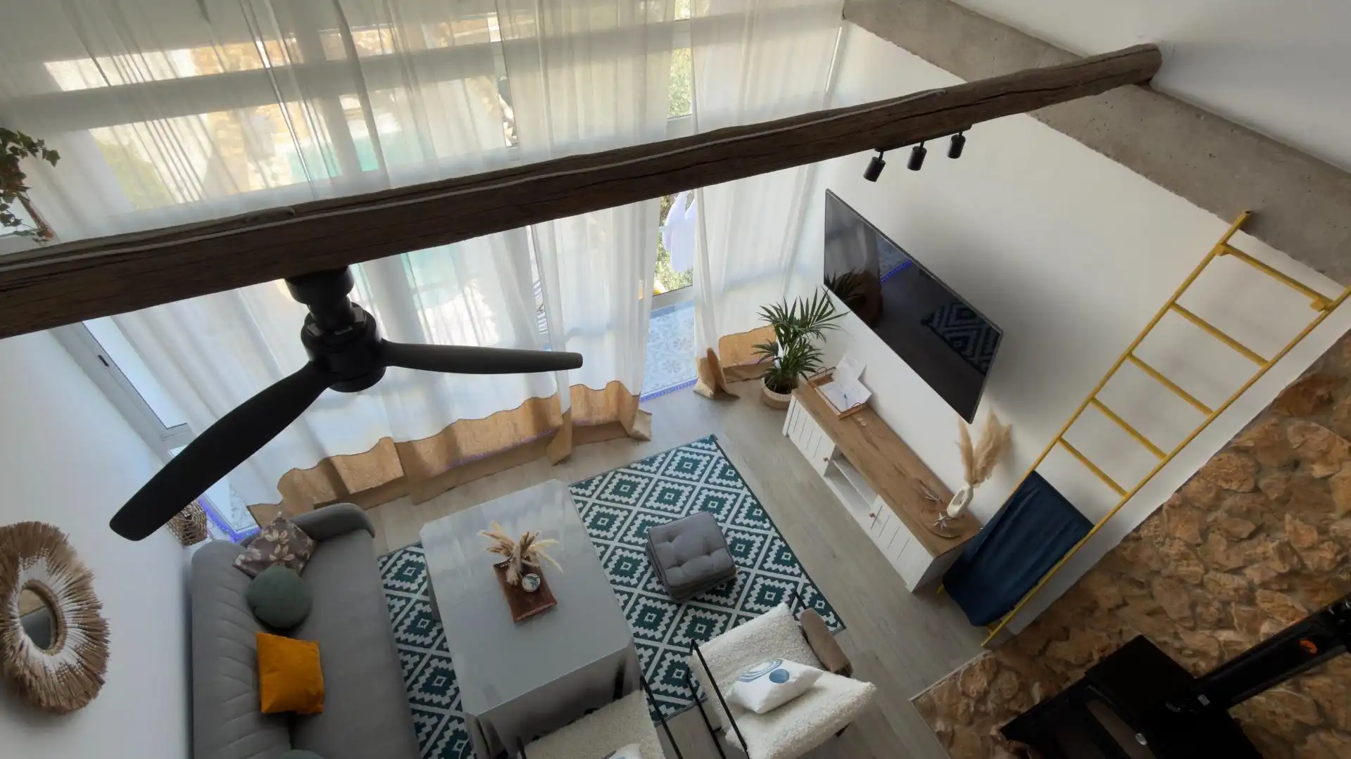 Sala d'estar de Casa o xalet en venda en Almodóvar del Río amb Aire condicionat, Calefacció i Terrassa
