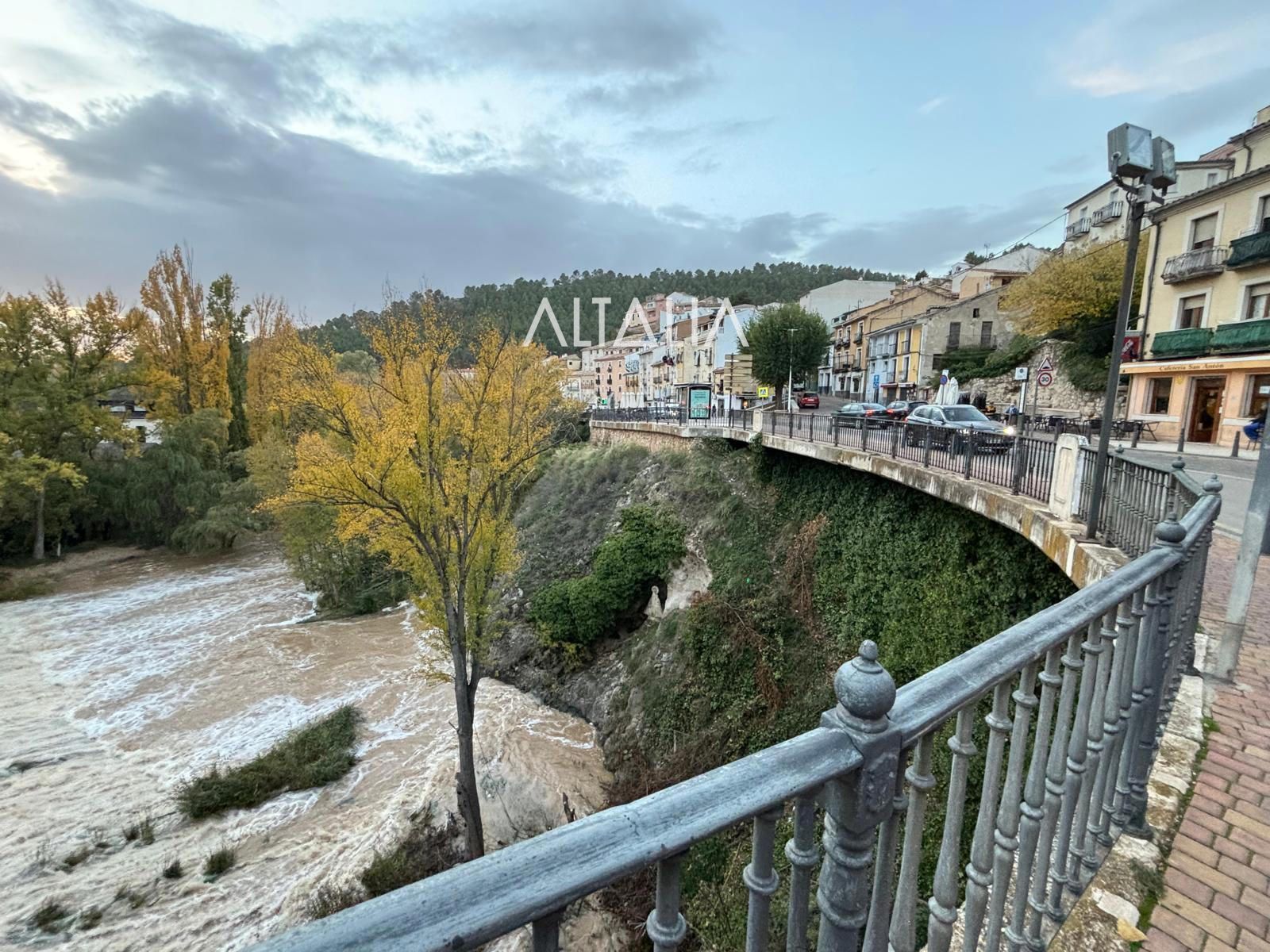 Exterior view of Premises for sale in Cuenca Capital