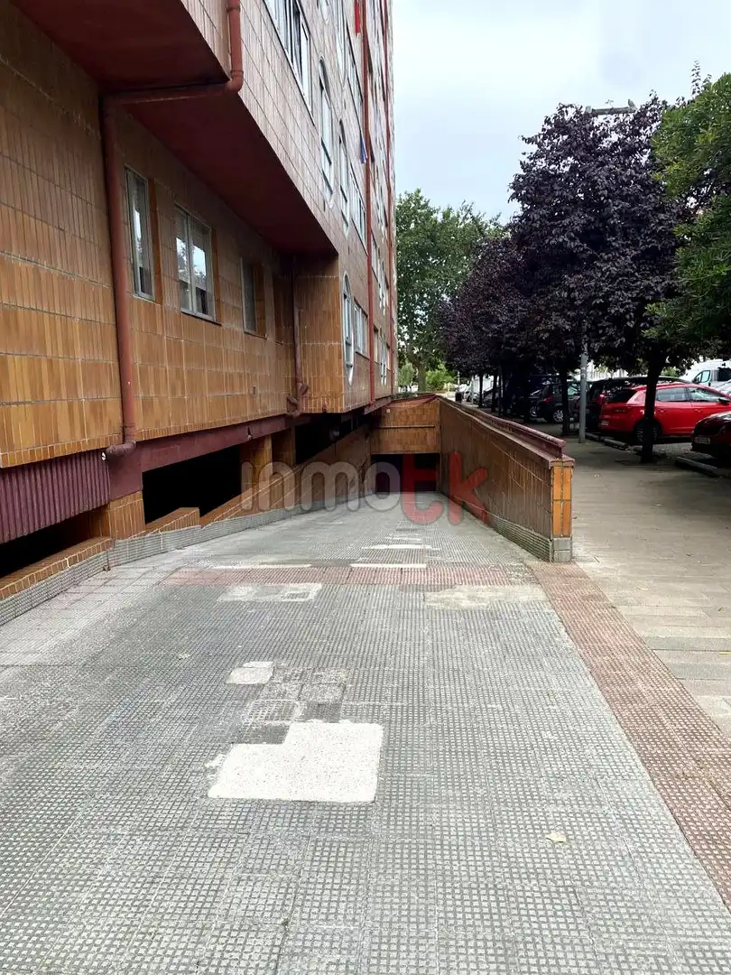 Parkplatz von Wohnung zum Verkauf in A Coruña Capital  mit Heizung und Abstellraum
