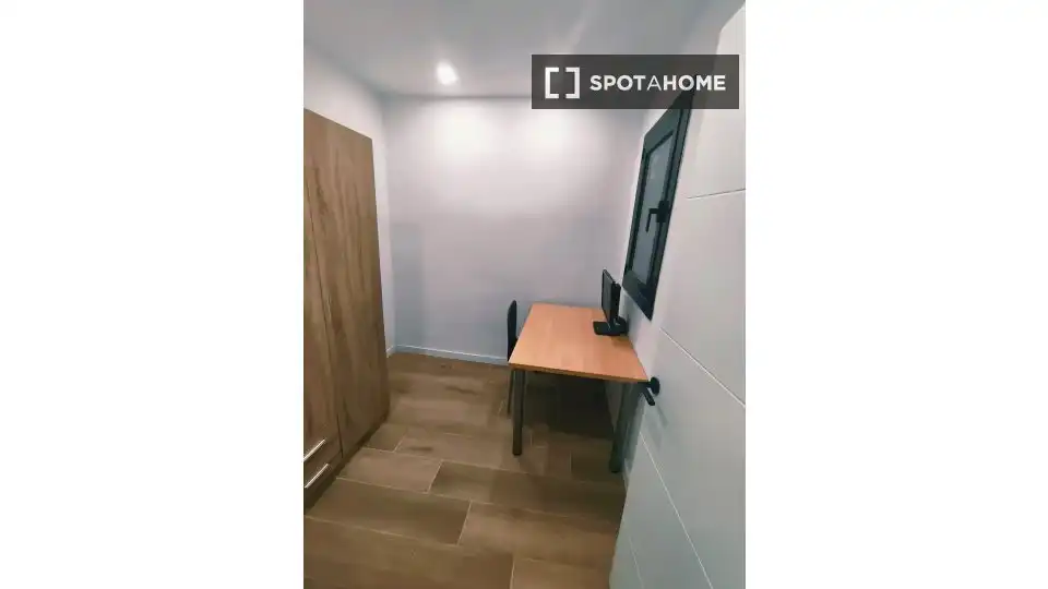 Bedroom of Flat for rent in Barcelona  with Air Conditioner, Heating and Furnished
