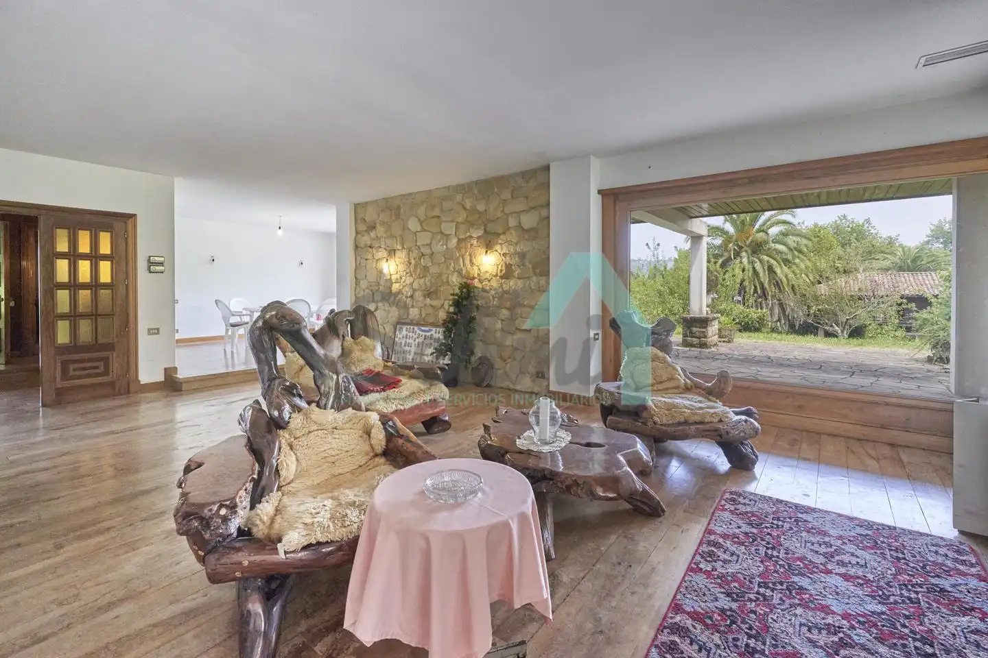 Sala d'estar de Casa o xalet en venda en Gijón  amb Aire condicionat, Jardí privat i Parquet