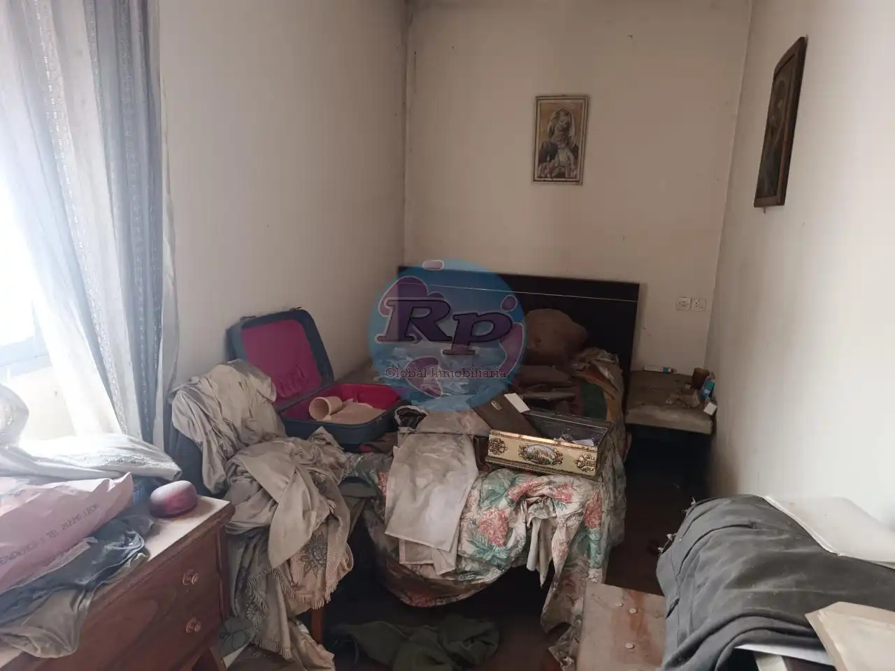 Dormitori de Apartament en venda en León Capital  amb Parquet i Terrassa
