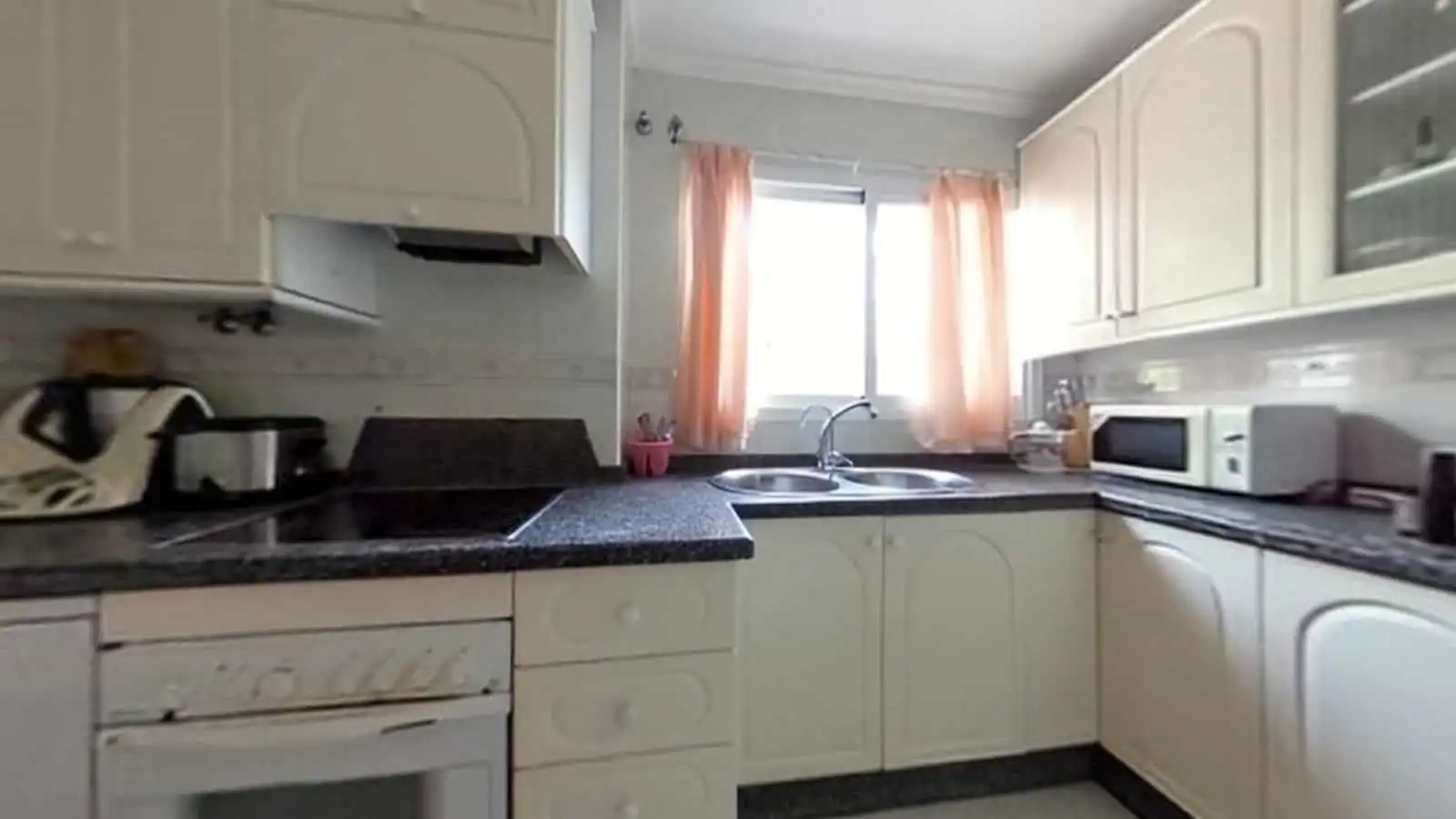 Kitchen of Houses for sale in Benalmádena  with Air Conditioner, Private garden and Terrace