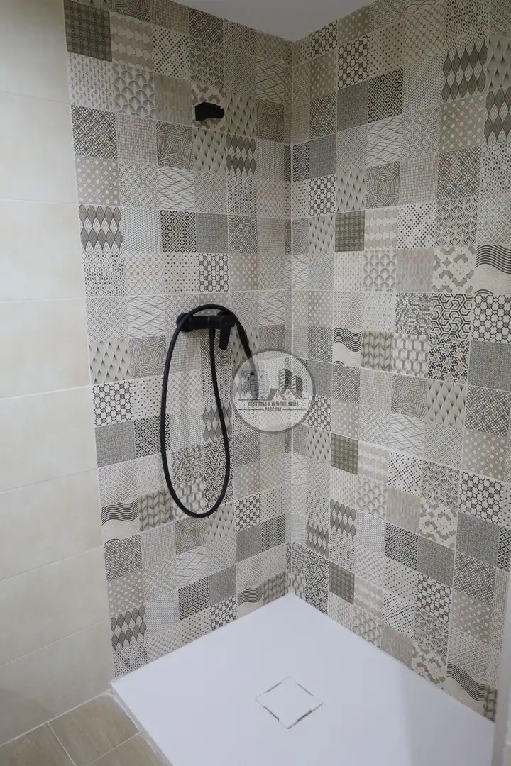 Bany de Casa o xalet en venda en Alcañiz amb Aire condicionat, Calefacció i Balcó