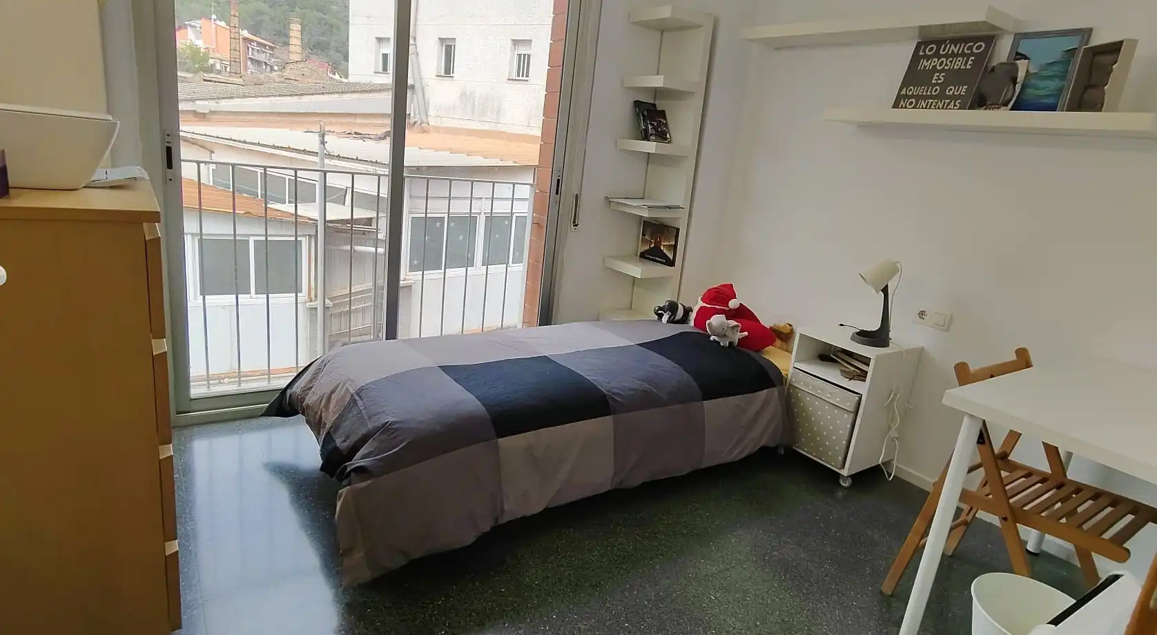 Habitación de Piso en venta en Cervelló con Aire acondicionado, Calefacción y Amueblado