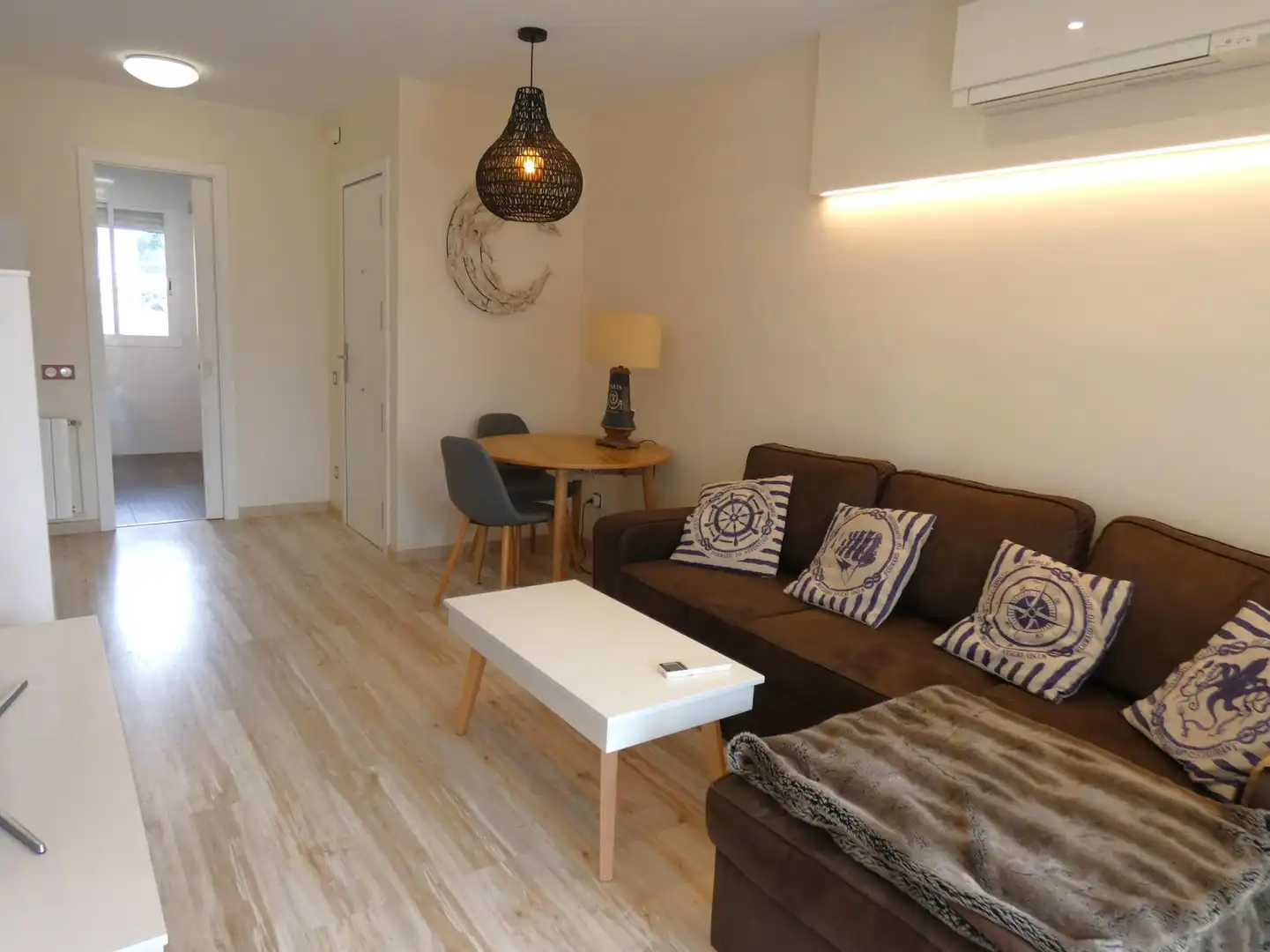 Living room of Flat for sale in Castelldefels  with Air Conditioner, Heating and Parquet flooring