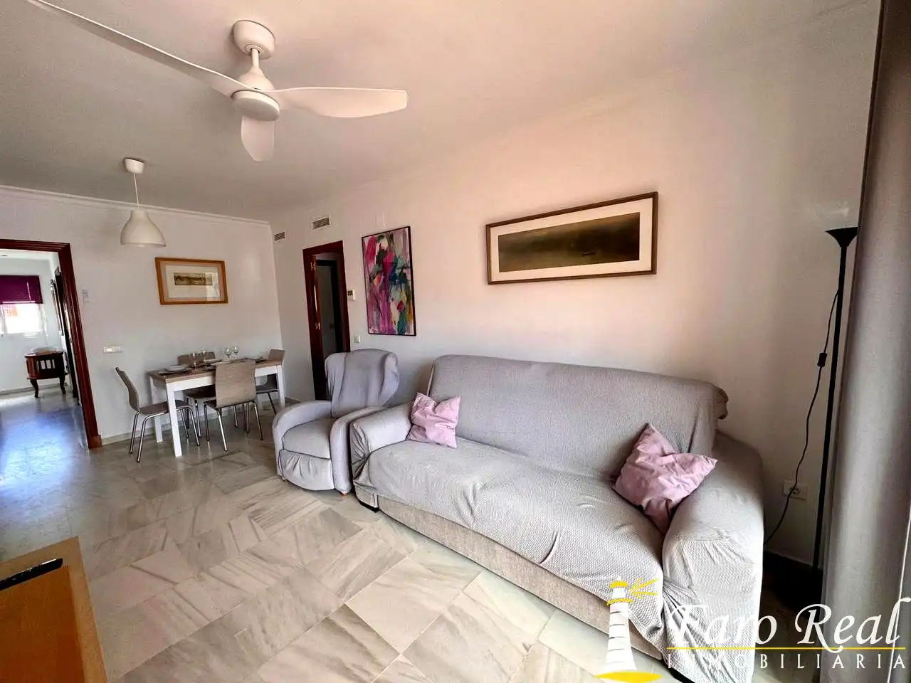 Sala d'estar de Àtic de lloguer en Sanlúcar de Barrameda amb Aire condicionat, Terrassa i Moblat
