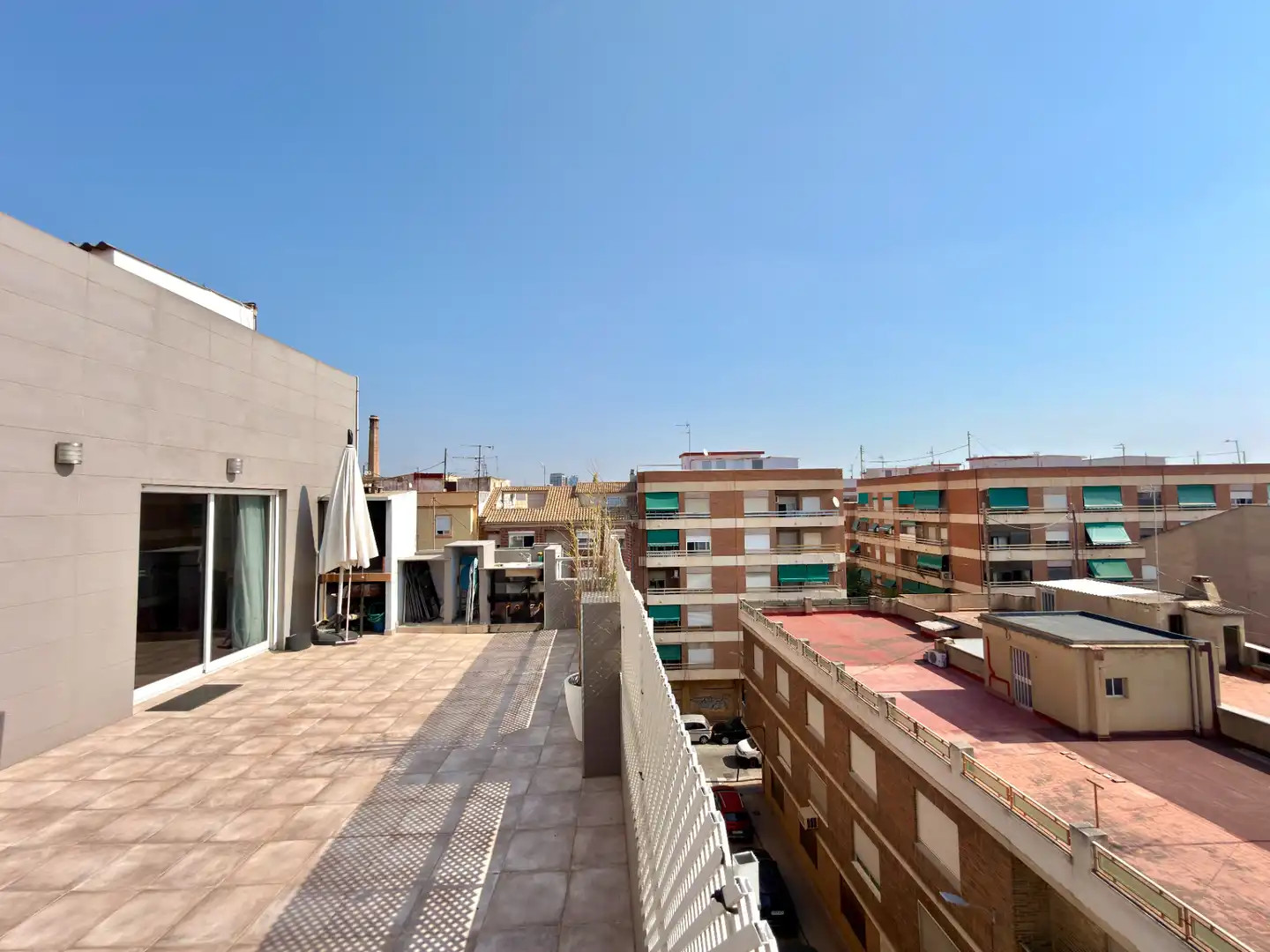 Vista exterior de Ático en venta en Benetússer con Aire acondicionado, Terraza y Trastero