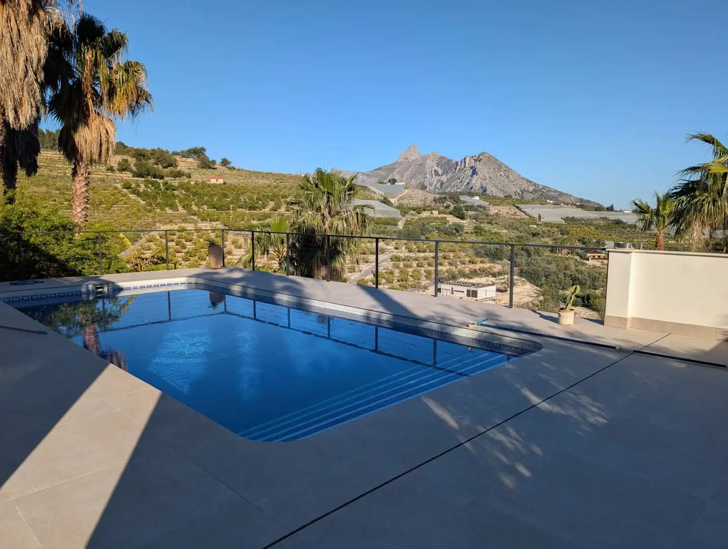 Piscina de Apartamento para compartir en Callosa d'en Sarrià con Aire acondicionado, Terraza y Amueblado