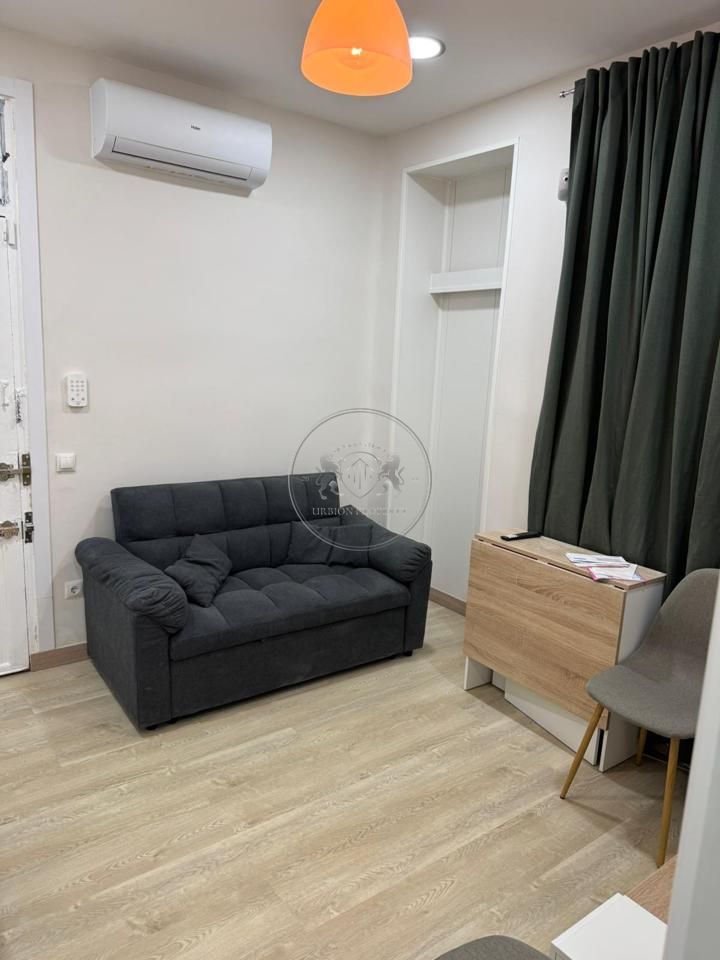 Sala de estar de Planta baja en venta en  Madrid Capital con Aire acondicionado y Amueblado