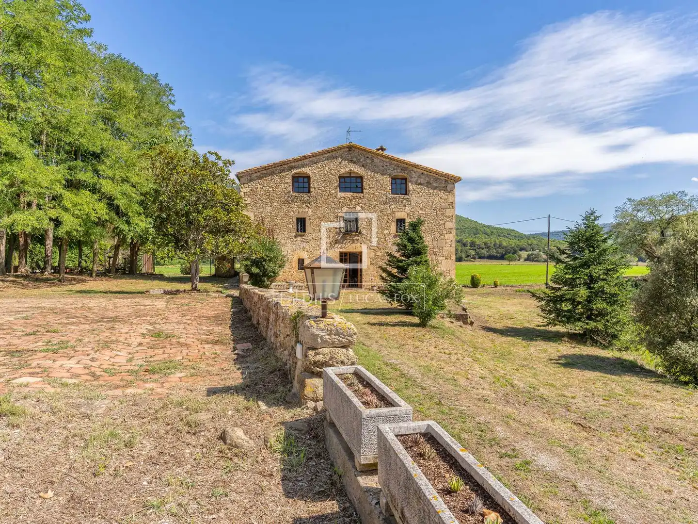 Casa rústica amb terrassa en venda a Banyoles, imagen 2