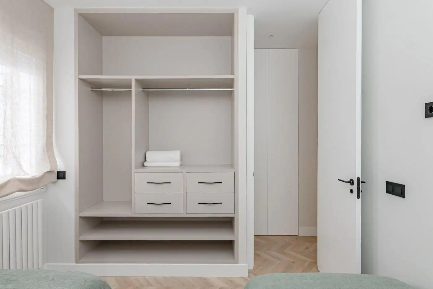 Schlafzimmer von Wohnung zum Verkauf in Madrid mit Klimaanlage und Heizung