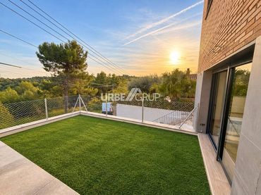 Maison avec jardin à vendre à Calle Tunísia