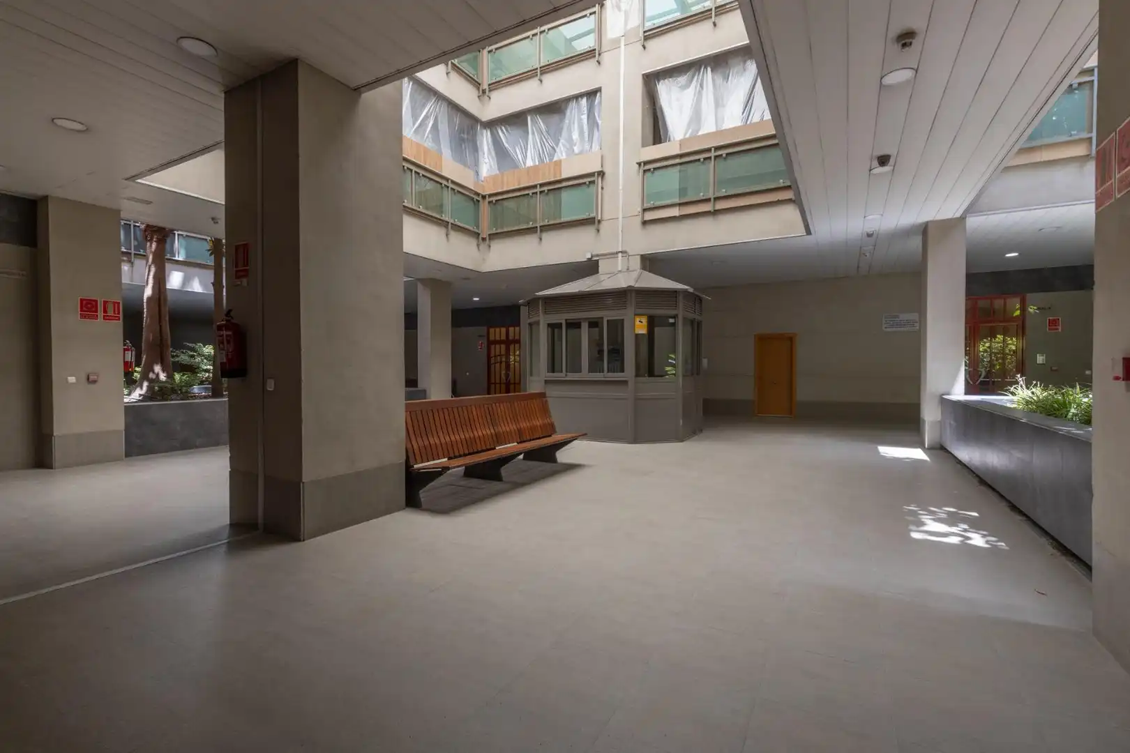 Flat for sale in Granada  with Air Conditioner and Heating