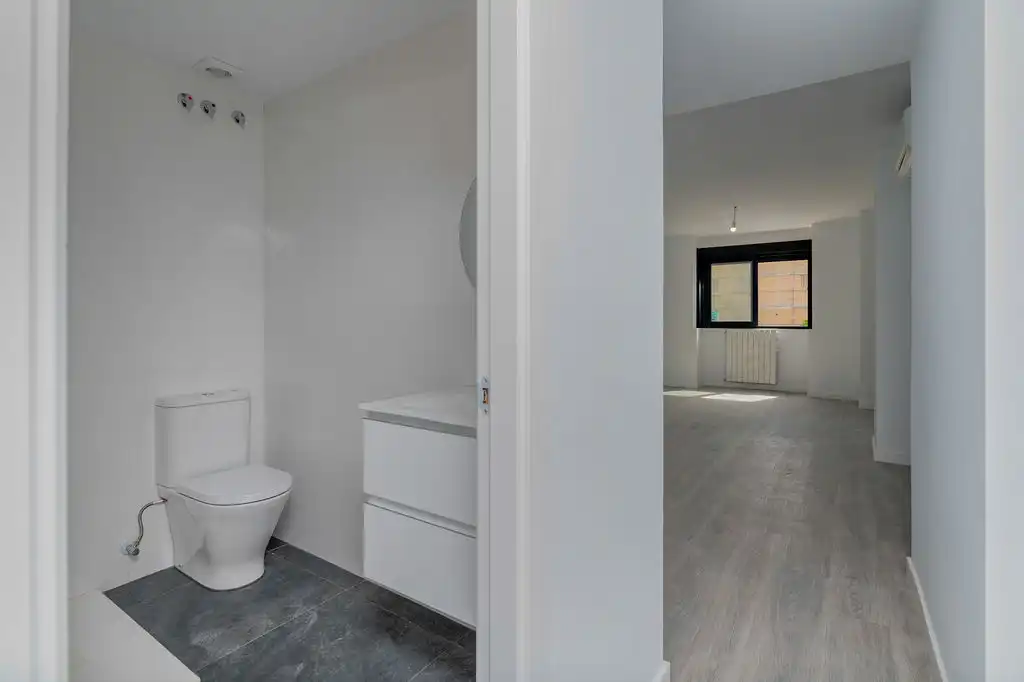 Baño de Piso en venta en Fuenlabrada con Aire acondicionado, Calefacción y Trastero