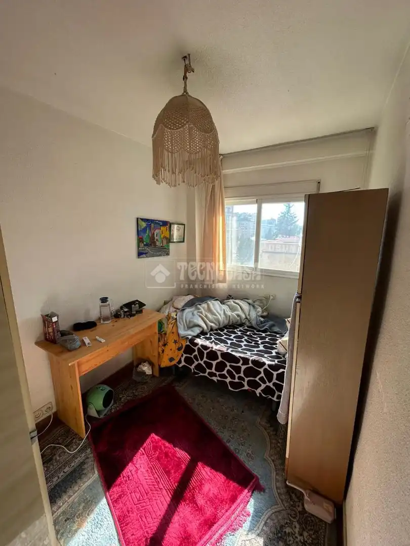 Habitación de Piso en venta en Granada con Balcón