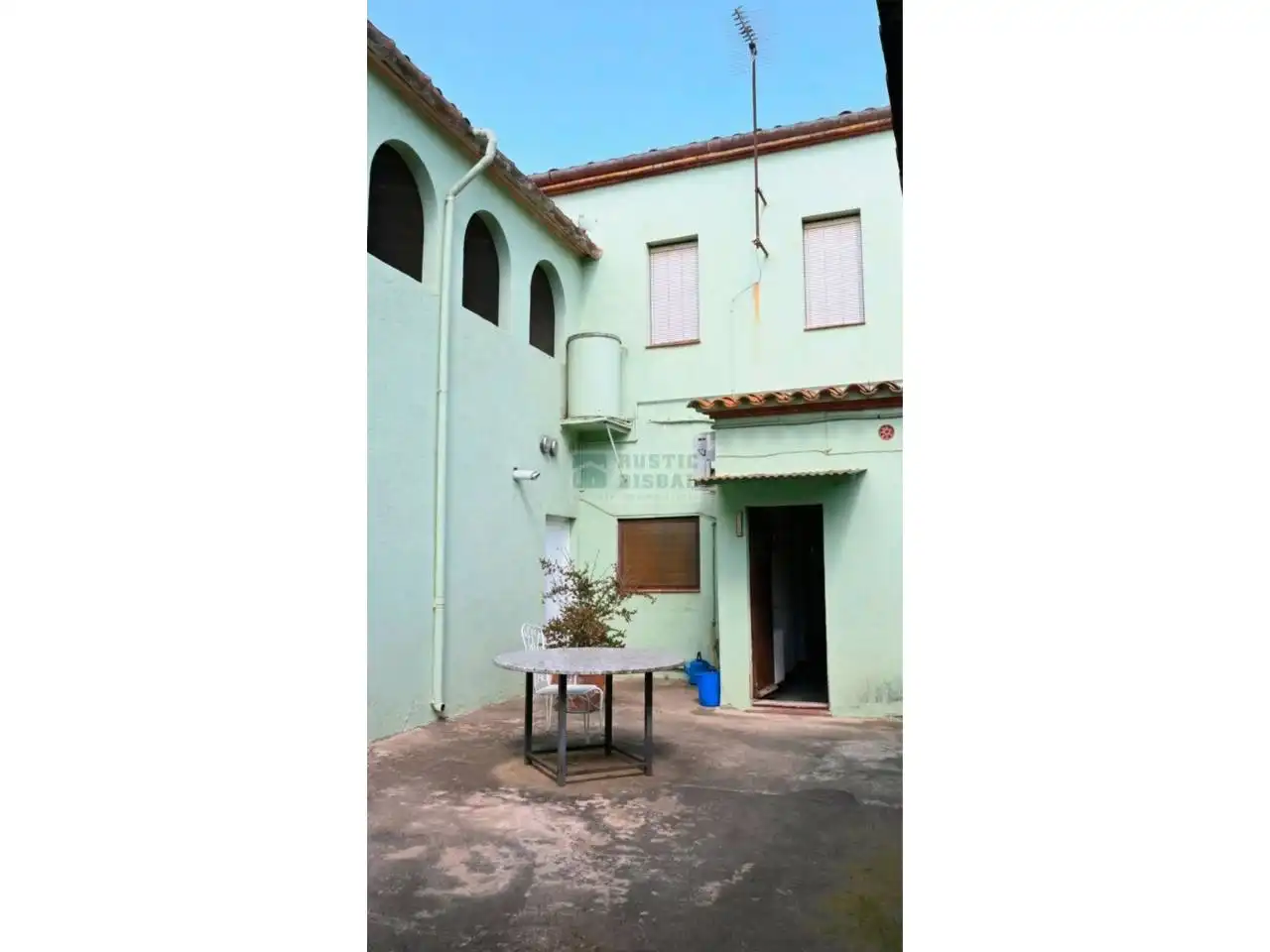 Vista exterior de Finca rústica en venta en La Bisbal d'Empordà con Calefacción y Jardín privado