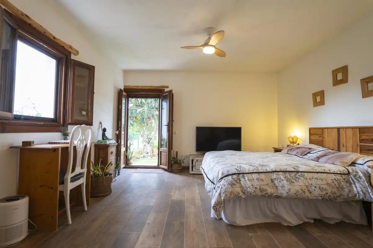 Habitación de Casa o chalet en venta en Santa Eulària des Riu con Aire acondicionado, Calefacción y Jardín privado