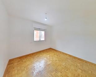 Bedroom of Flat to rent in  Madrid Capital  with Oven, Washing machine and Pets allowed