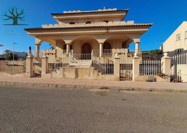 Casa-chalet en Venta en Calle DEL CASTELAR en Playa Grande - Castellar