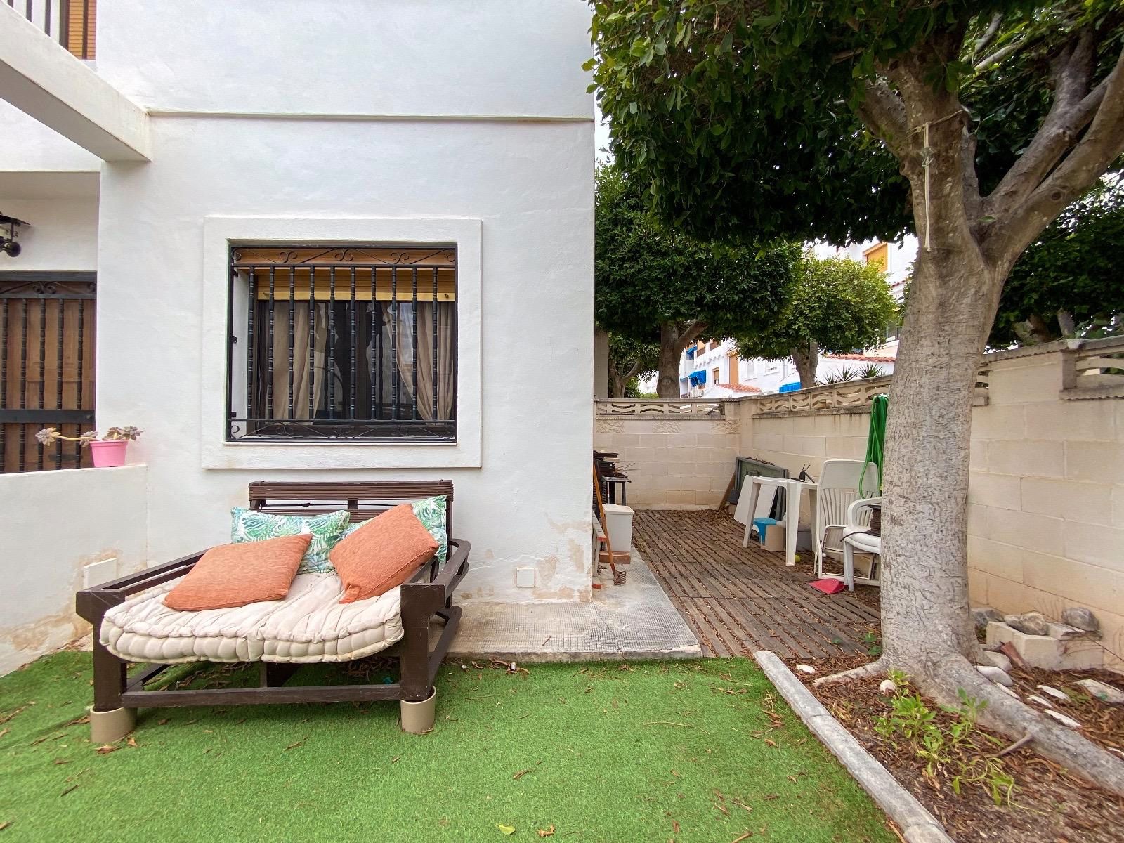 Garden of House or chalet to rent in El Campello  with Air Conditioner, Heating and Private garden