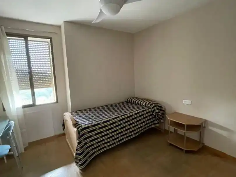 Bedroom of Flat for rent in Triana