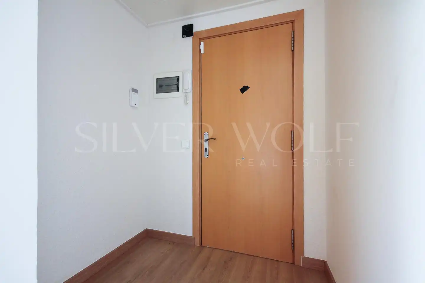 Dachboden zum Verkauf in Vilanova i la Geltrú mit Parkett, Balkon und Alarm