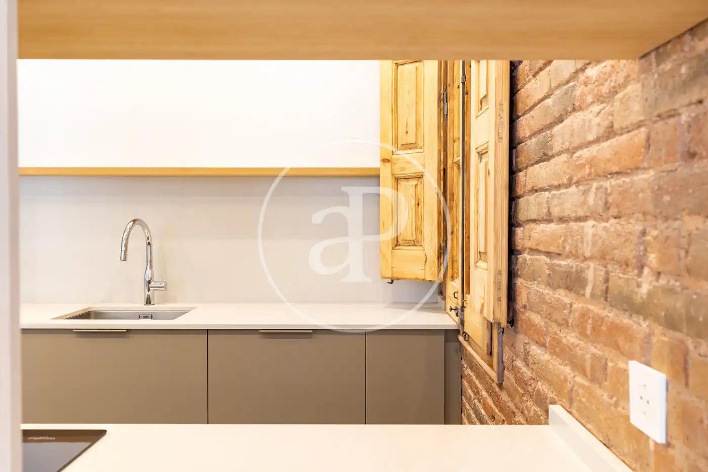Küche von Wohnung zum Verkauf in Barcelona mit Klimaanlage, Heizung und Terrasse
