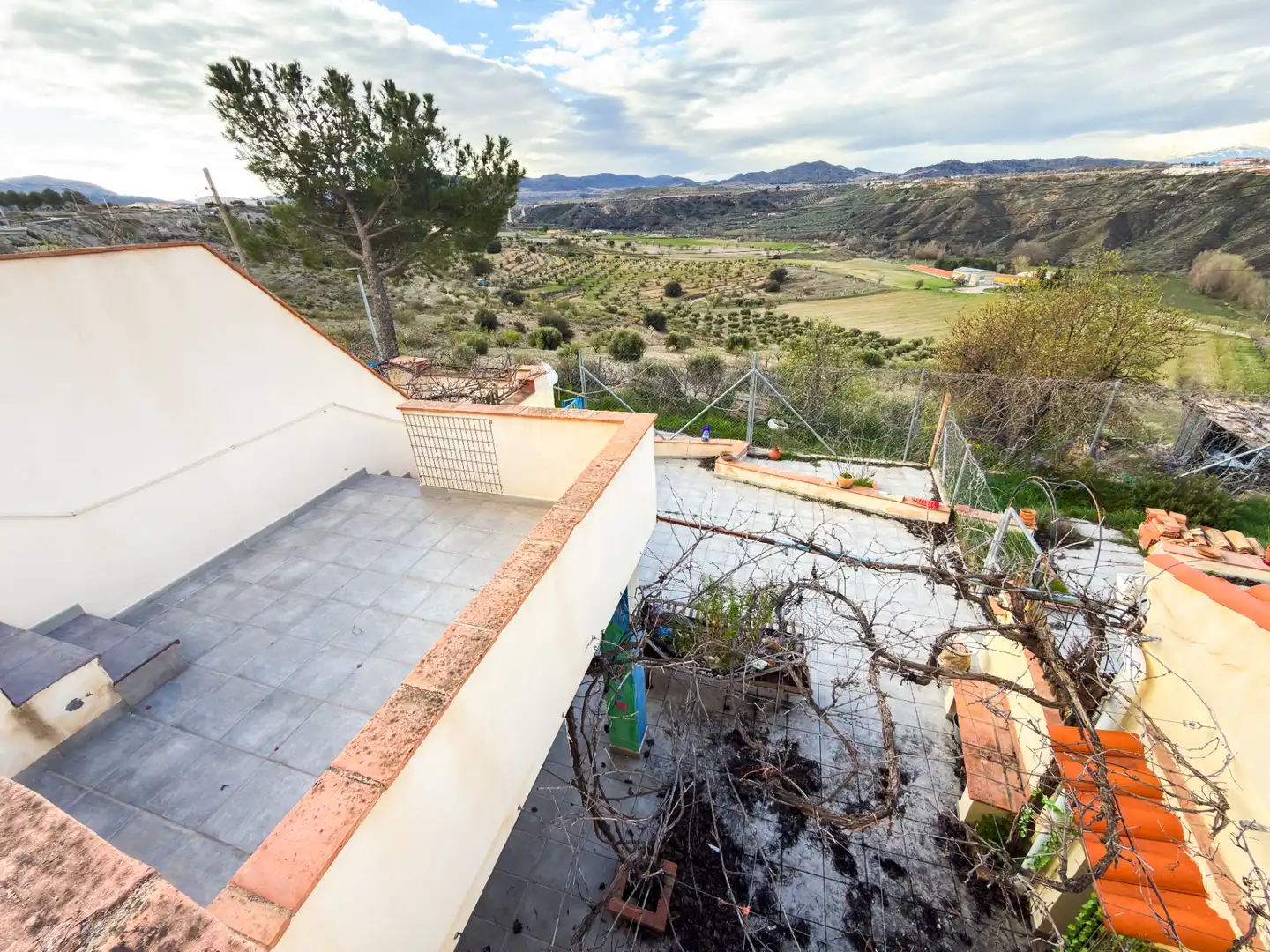 Finca rústica en venta en Gor con Jardín privado, Terraza y Amueblado