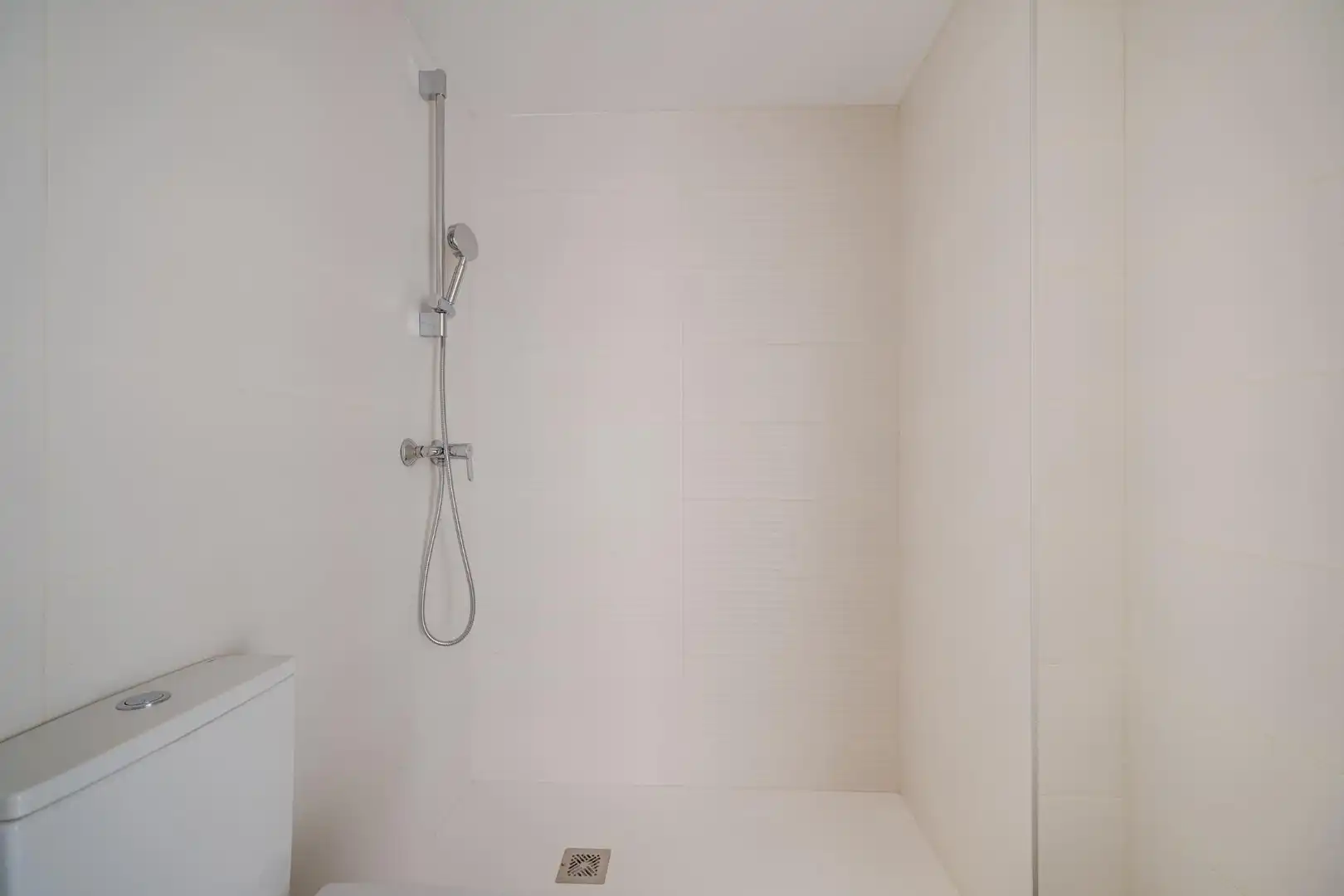 Baño de Piso de alquiler en Palamós con Calefacción y Piscina comunitaria