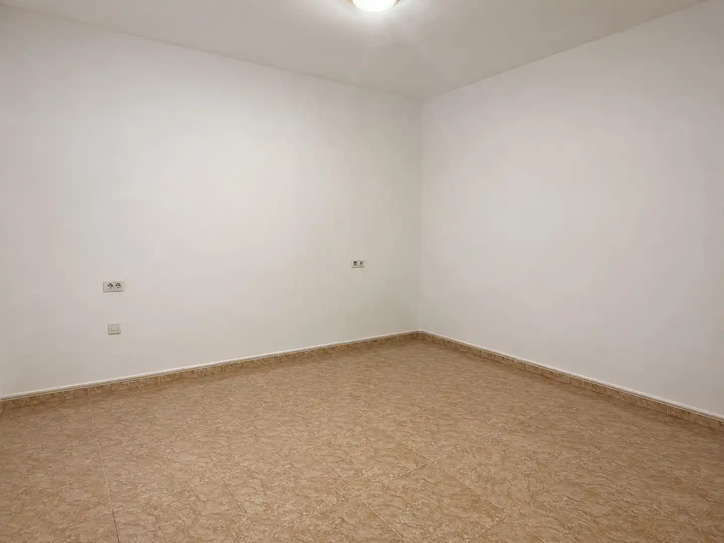 Flat for sale in Sabadell  with Air Conditioner and Storage room