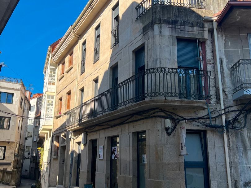 Vista exterior de Local de lloguer en Redondela