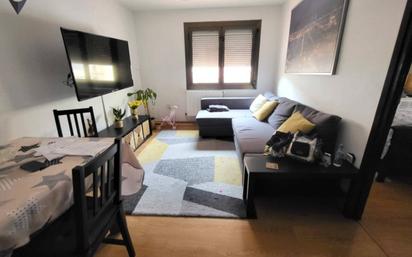 Living room of Flat for sale in Sabadell  with Heating and Parquet flooring