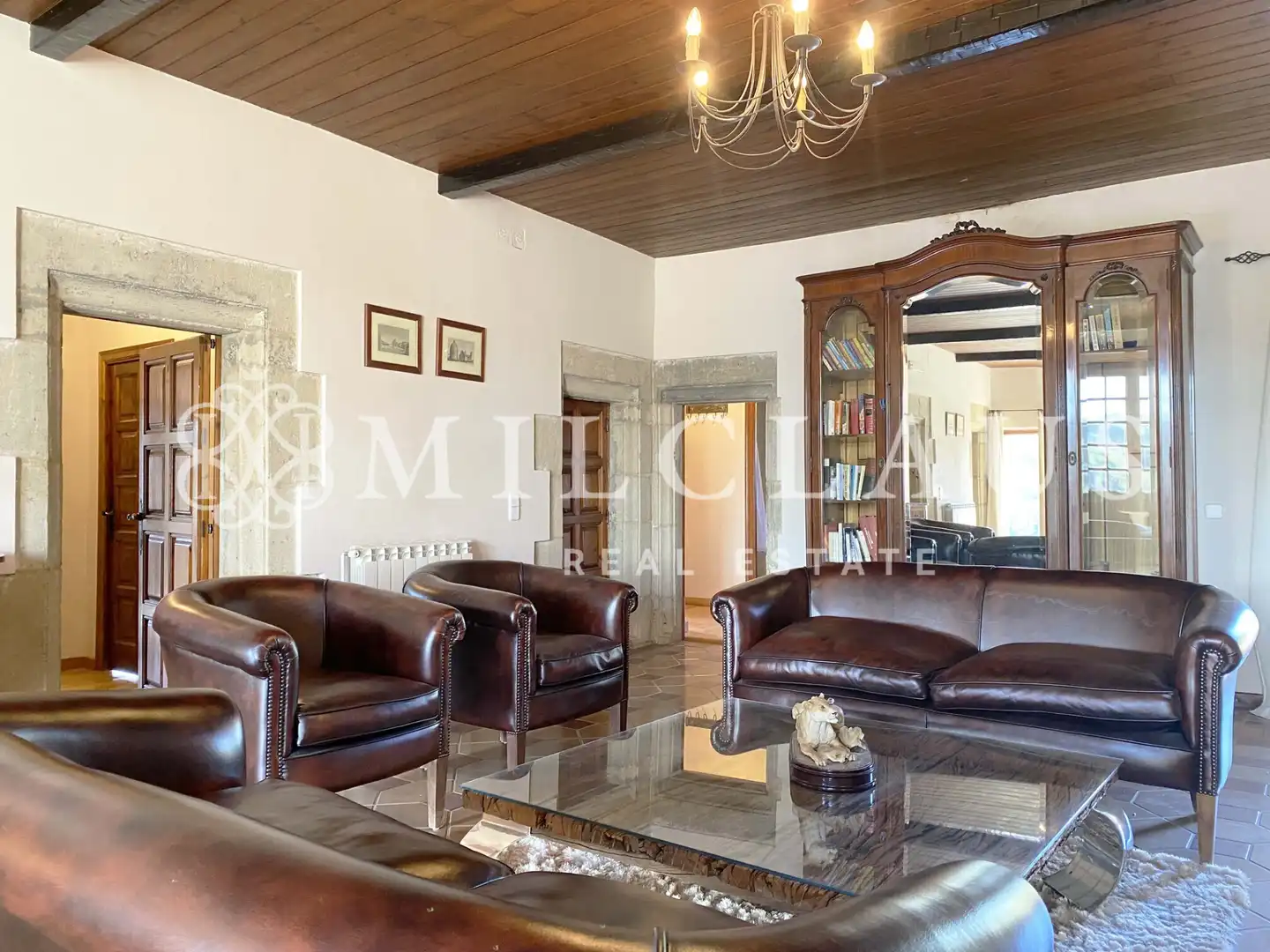 Sala d'estar de Finca rústica en venda en Talamanca amb Aire condicionat, Calefacció i Jardí privat
