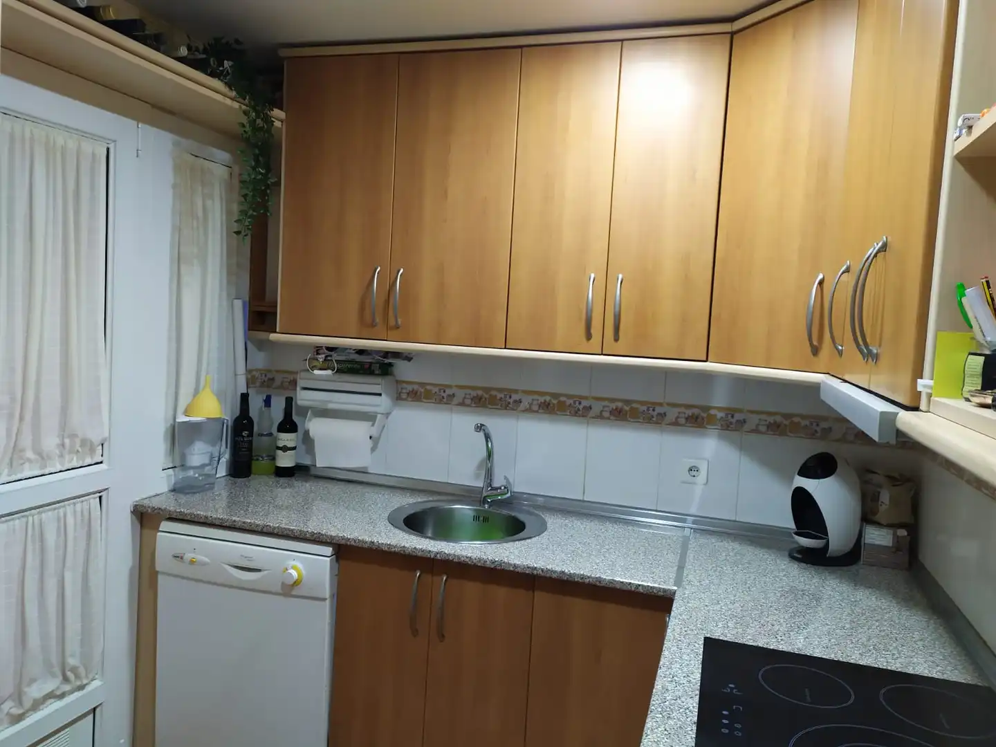 Cocina de Piso en venta en Vélez-Málaga con Trastero, Amueblado y Piscina comunitaria