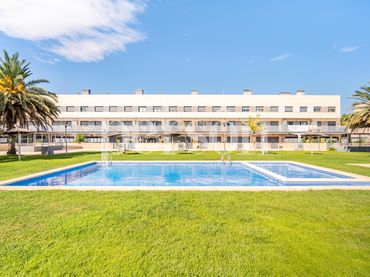 Xalet amb piscina en venda a Platja de la Pobla de Farnals