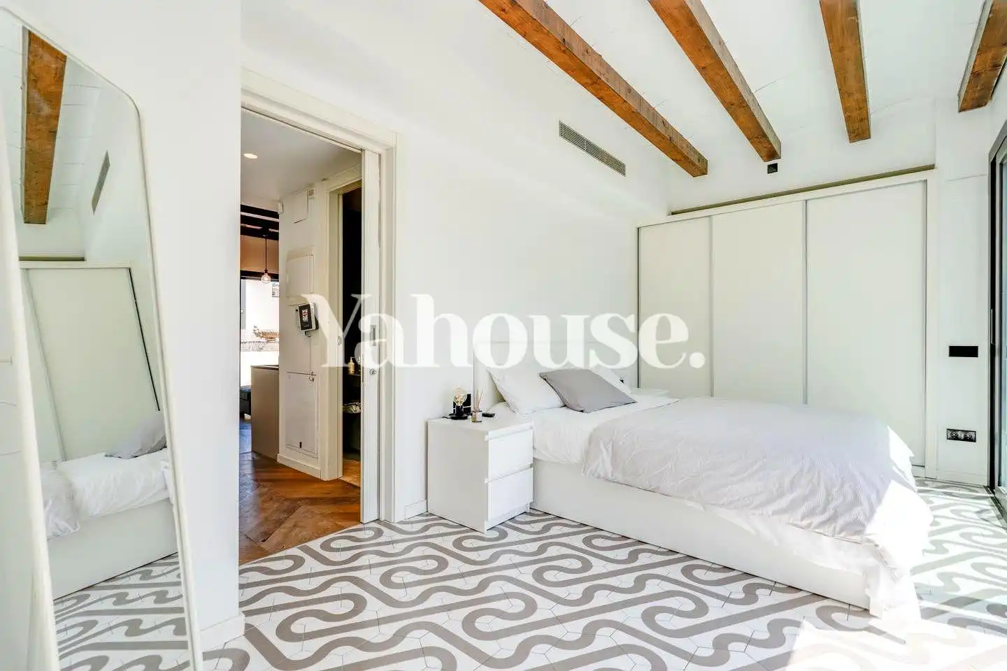 Bedroom of Flat for rent in Barcelona  with Air Conditioner, Heating and Parquet flooring